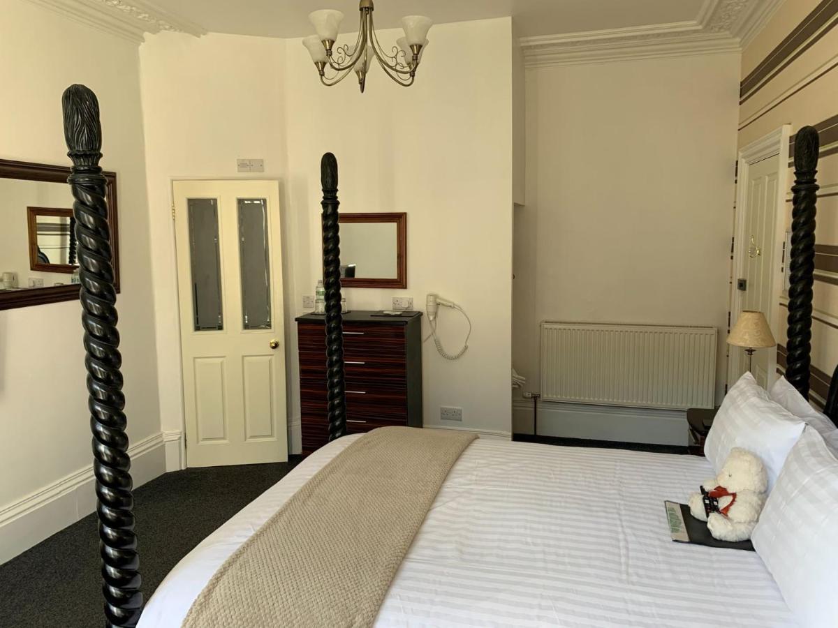 Bed and Breakfast The Middleham Whitby Exterior foto